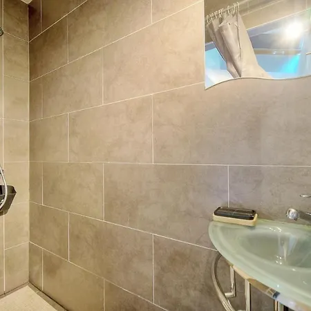 Апартаменты Immogroom - Refurbished - Sea View - Wifi - Air Conditioning