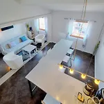Apartment Upstays Port View 88M Apartment Suquet