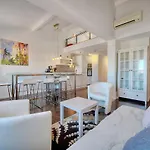 Upstays Port View 88M Apartment Suquet * Cannes