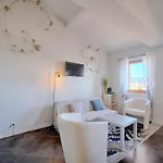 Upstays Port View 88M Apartment Suquet Apartment Cannes