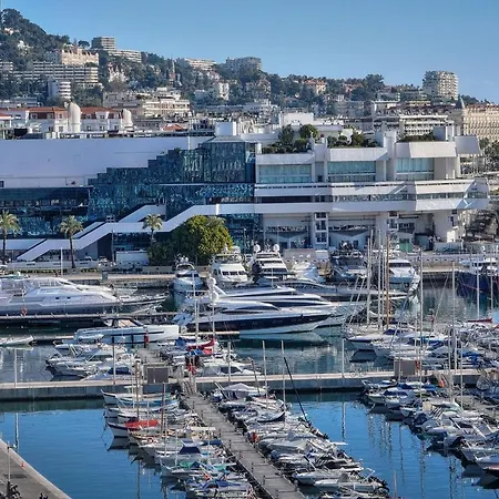 Apartment Upstays Port View 88M Apartment Suquet *